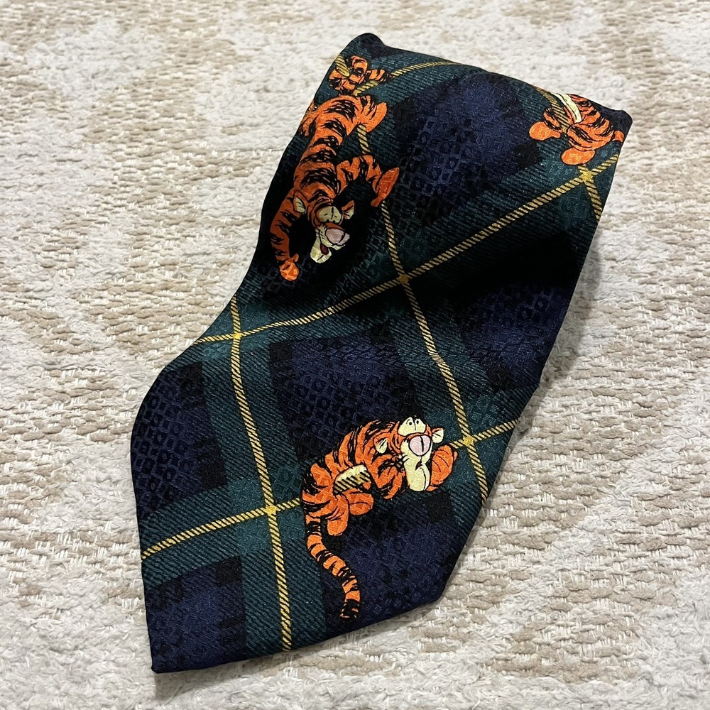 The Disney Store Tigger Winnie The Pooh 100%‎ Silk Tie